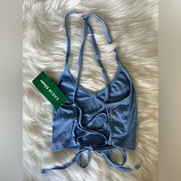 NWT | SHEIN Cropped Top with Open Back - Picture 2 of 3